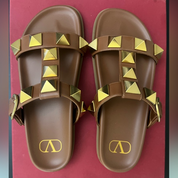Valentino Garvani Roman Stud Slides - Picture 2 of 10